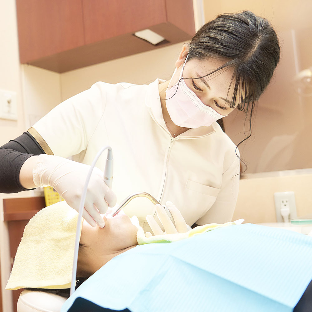 枚方市樟葉のホワイトニングが評判の歯医者、たかぎ歯科クリニックのホームホワイトニング